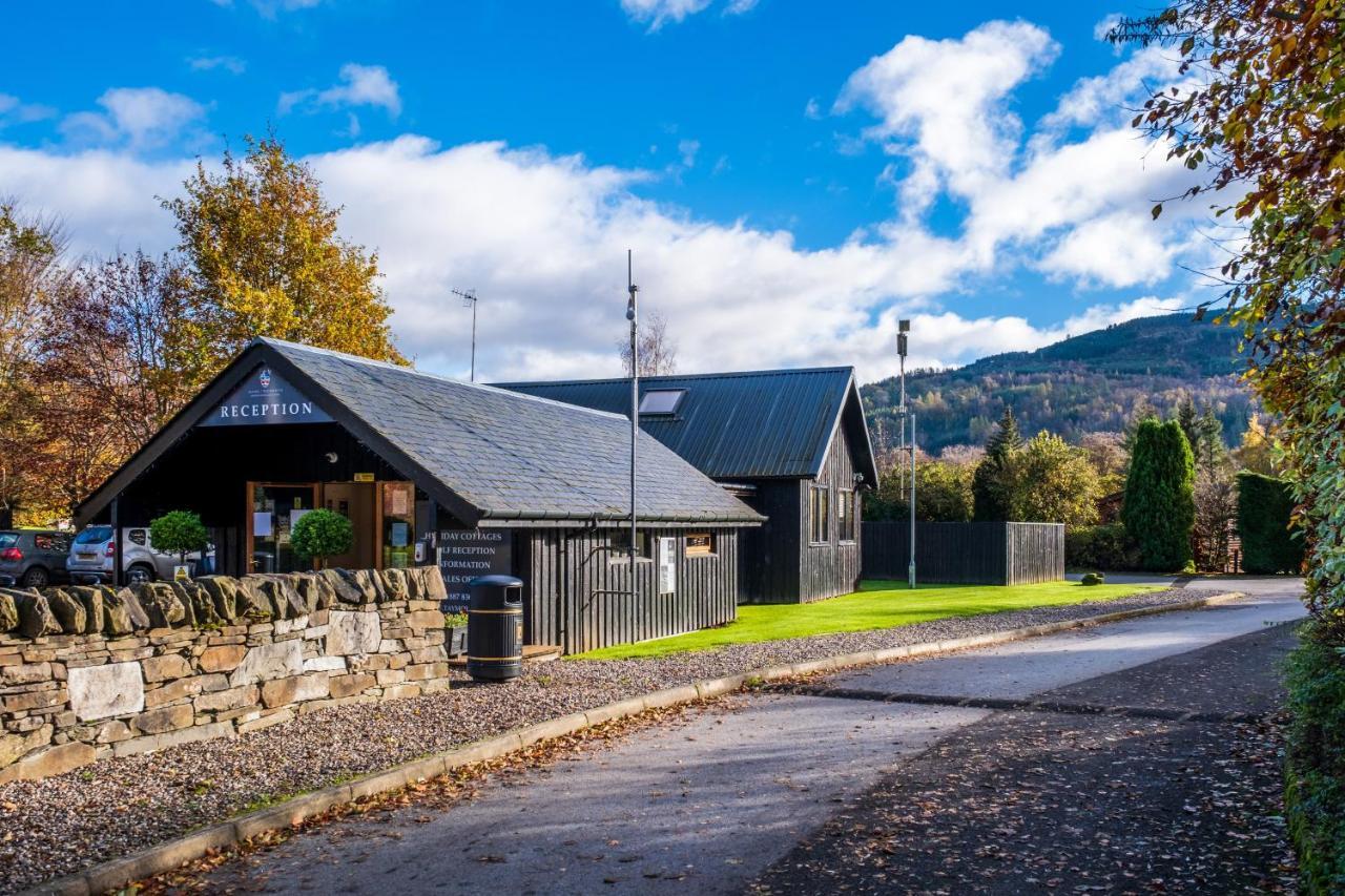Mains Of Taymouth Country Estate 5* Houses 肯莫尔 外观 照片